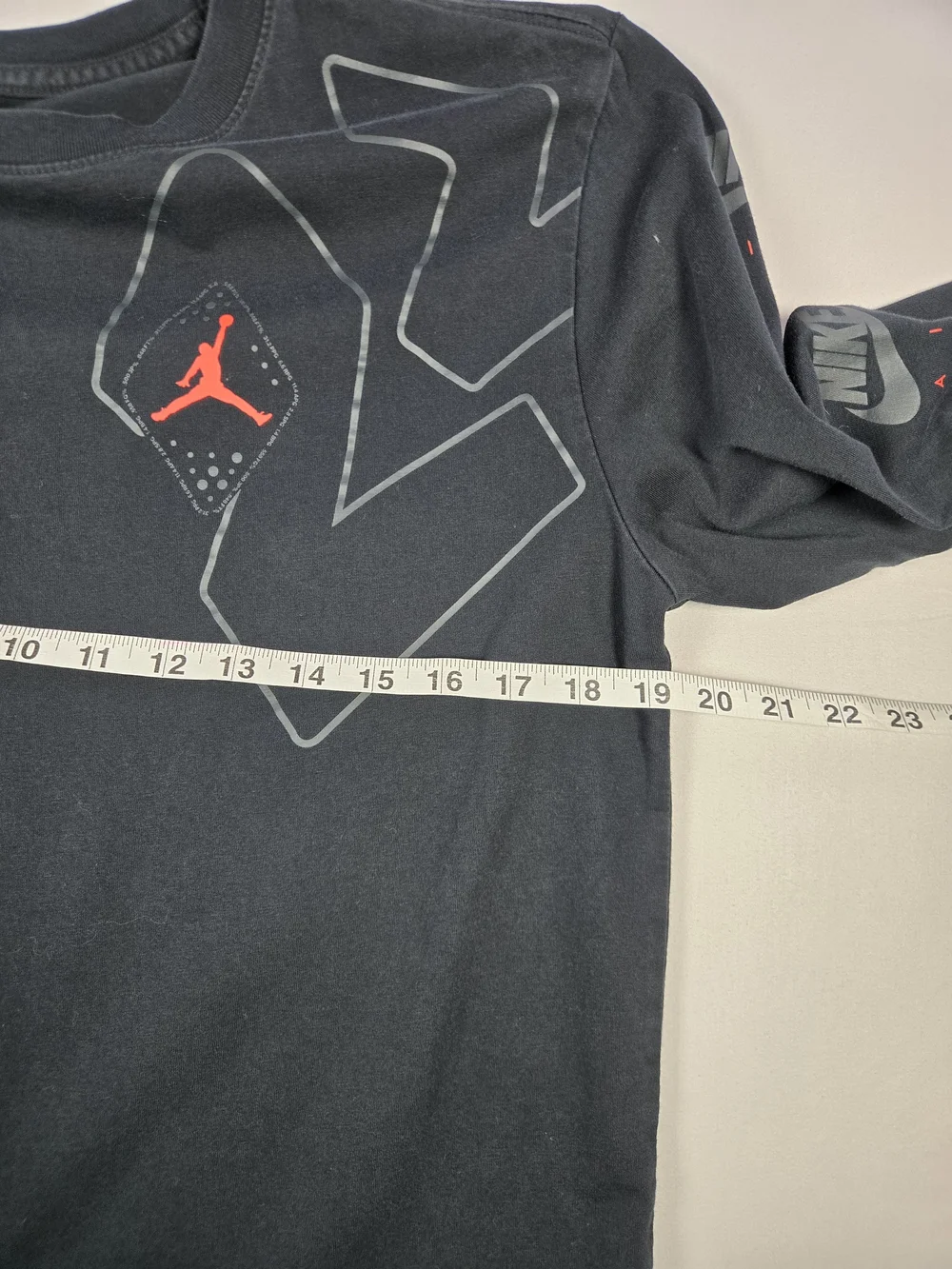 Jordan Legacy AJ6 Retro Long Sleeve Tee Black Red Medium - Picture 8 of 9